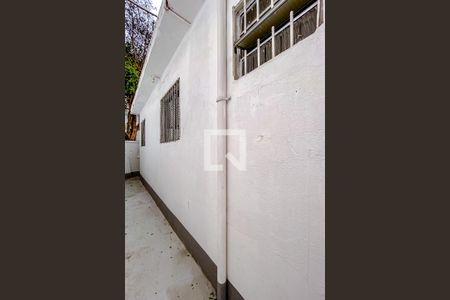 Casa para alugar com 50m², 1 quarto e 1 vagaÁrea externa