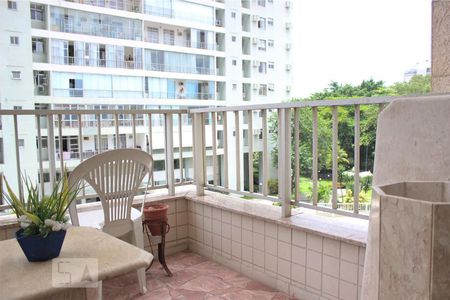 Varanda de apartamento à venda com 2 quartos, 66m² em Barra da Tijuca, Rio de Janeiro