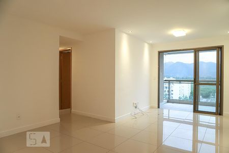 Sala  de apartamento para alugar com 3 quartos, 93m² em Recreio dos Bandeirantes, Rio de Janeiro