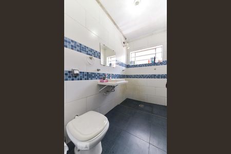 Casa à venda com 150m², 2 quartos e 2 vagas Casa à venda com 150m², 2 quartos e 2 vagasBanheiro