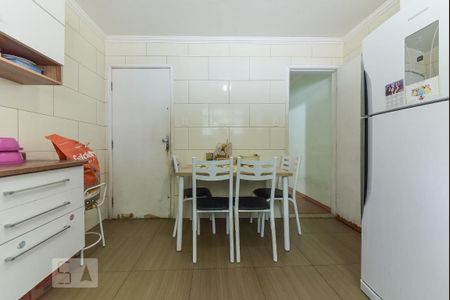 Casa à venda com 150m², 2 quartos e 2 vagas Casa à venda com 150m², 2 quartos e 2 vagasCozinha