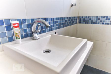 Casa à venda com 150m², 2 quartos e 2 vagas Casa à venda com 150m², 2 quartos e 2 vagasBanheiro