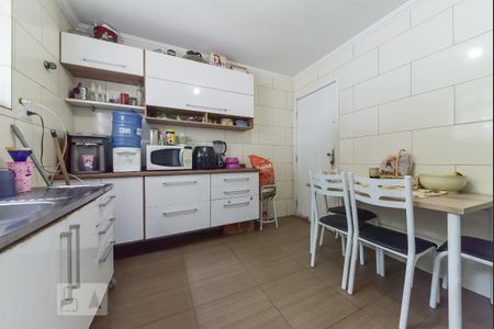 Casa à venda com 150m², 2 quartos e 2 vagas Casa à venda com 150m², 2 quartos e 2 vagasCozinha