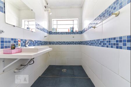 Casa à venda com 150m², 2 quartos e 2 vagas Casa à venda com 150m², 2 quartos e 2 vagasBanheiro