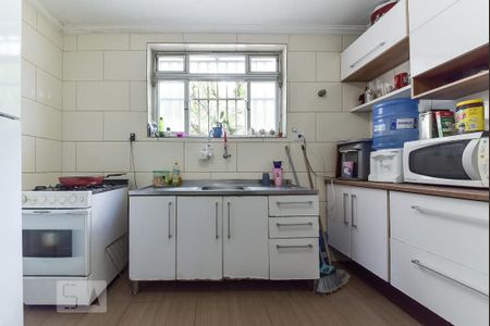 Casa à venda com 150m², 2 quartos e 2 vagas Casa à venda com 150m², 2 quartos e 2 vagasCozinha