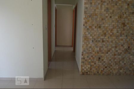 Corredor sentido quartos de apartamento para alugar com 3 quartos, 86m² em Jardim Leonor Mendes de Barros, São Paulo