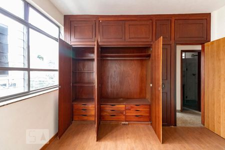 Apartamento à venda com 146m², 3 quartos e 1 vagaquarto 2