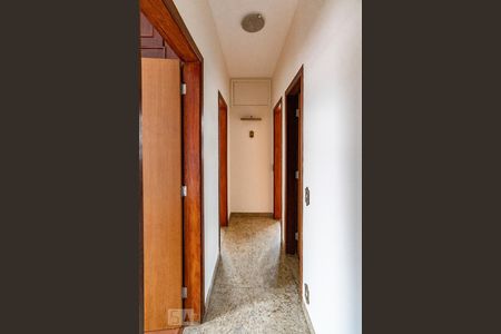 Corredor de apartamento à venda com 3 quartos, 146m² em Carmo, Belo Horizonte