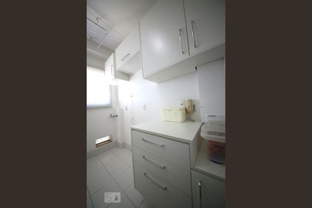 Apartamento à venda com 66m², 2 quartos e 1 vagaCozinha - Armário