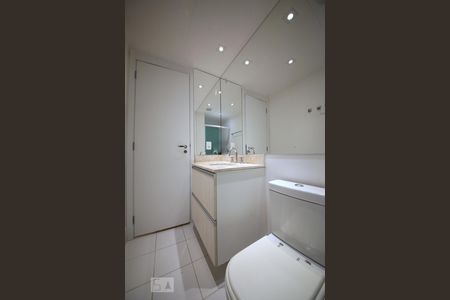 Apartamento à venda com 66m², 2 quartos e 1 vagaBanheiro 