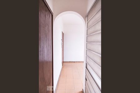Corredor de apartamento para alugar com 1 quarto, 50m² em Barro Preto, Belo Horizonte