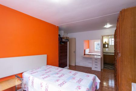 Casa à venda com 220m², 3 quartos e 2 vagasSuíte 2