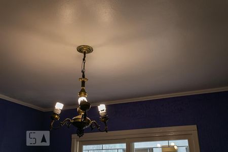 Casa à venda com 220m², 3 quartos e 2 vagasDetalhe