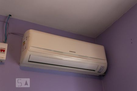 Casa à venda com 220m², 3 quartos e 2 vagasAr condicionado