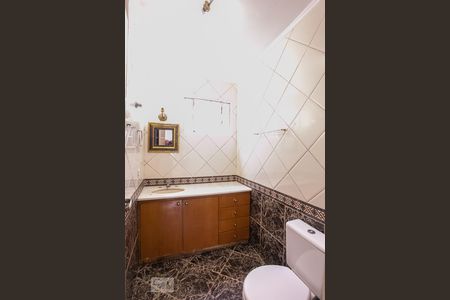 Casa à venda com 220m², 3 quartos e 2 vagasBanheiro da Suíte