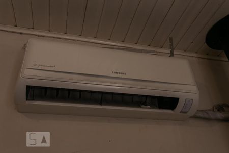 Casa à venda com 220m², 3 quartos e 2 vagasAr condicionado