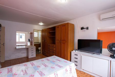 Casa à venda com 220m², 3 quartos e 2 vagasSuíte 2