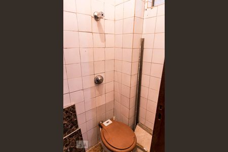 Apartamento à venda com 74m², 2 quartos e sem vaga Apartamento à venda com 74m², 2 quartos e sem vagaBanheiro de Serviço