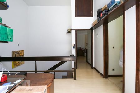 Casa à venda com 650m², 4 quartos e 4 vagasHall dos quartos