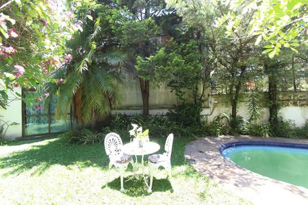 Casa à venda com 650m², 4 quartos e 4 vagasPiscina