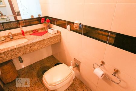 Casa à venda com 650m², 4 quartos e 4 vagasLavabo