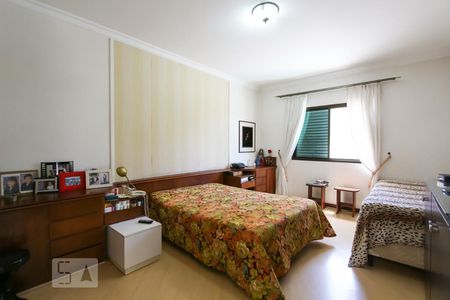 Casa à venda com 650m², 4 quartos e 4 vagasSuíte 1