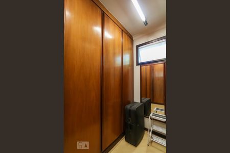 Casa à venda com 650m², 4 quartos e 4 vagasCloset da suíte 1