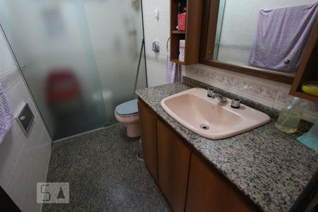 Casa à venda com 650m², 4 quartos e 4 vagasBanheiro