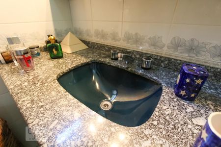 Casa à venda com 650m², 4 quartos e 4 vagasBanheiro da suíte 2