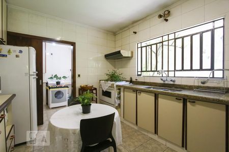 Casa à venda com 650m², 4 quartos e 4 vagasCozinha