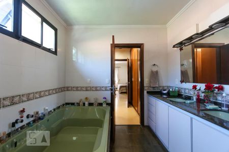 Casa à venda com 650m², 4 quartos e 4 vagasBanheiro da suíte 1