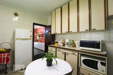 Casa à venda com 650m², 4 quartos e 4 vagasCozinha