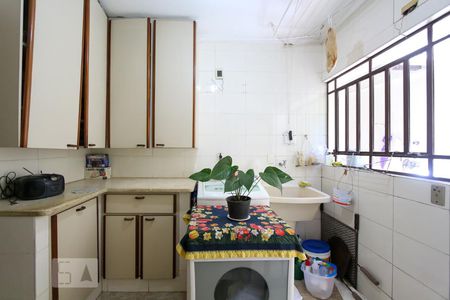 Casa à venda com 650m², 4 quartos e 4 vagasÁrea de serviço