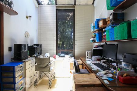 Casa à venda com 650m², 4 quartos e 4 vagasHall dos quartos