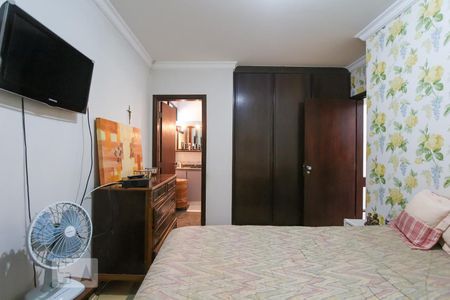 Casa à venda com 650m², 4 quartos e 4 vagasSuíte 2