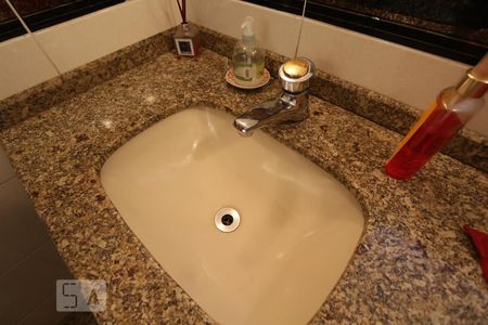 Casa à venda com 650m², 4 quartos e 4 vagasLavabo