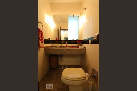 Casa à venda com 650m², 4 quartos e 4 vagasLavabo