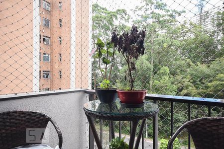 Apartamento à venda com 201m², 4 quartos e 5 vagasVaranda da Suíte 2