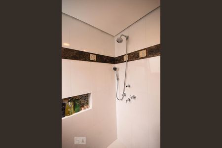 Apartamento à venda com 201m², 4 quartos e 5 vagasDetalhe do Banheiro Suíte 2