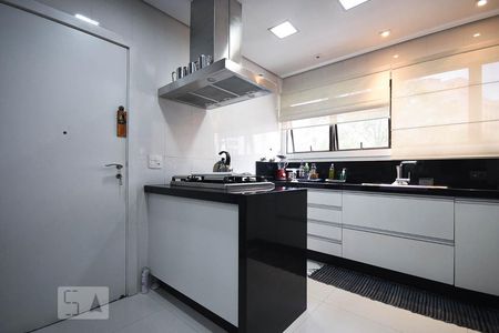 Apartamento à venda com 201m², 4 quartos e 5 vagasCozinha