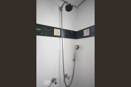 Apartamento à venda com 201m², 4 quartos e 5 vagasDetalhe do Banheiro Suíte 1