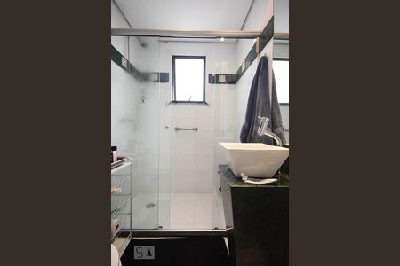 Apartamento à venda com 201m², 4 quartos e 5 vagasBanheiro Suíte 1