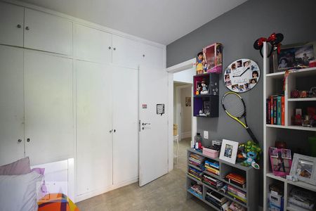 Apartamento à venda com 201m², 4 quartos e 5 vagasQuarto 1