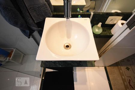 Apartamento à venda com 201m², 4 quartos e 5 vagasDetalhe do Banheiro Suíte 1