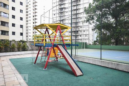 Apartamento à venda com 201m², 4 quartos e 5 vagasPlayground