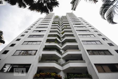 Apartamento à venda com 201m², 4 quartos e 5 vagasFachada