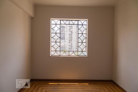 Apartamento para alugar com 90m², 3 quartos e sem vagaQuarto 2