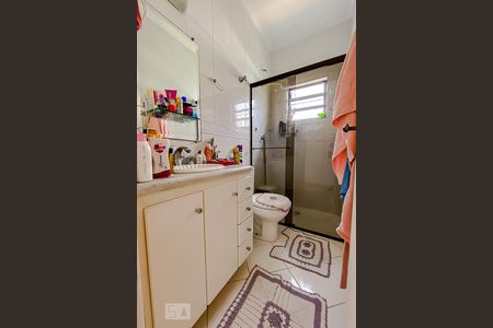 Casa à venda com 152m², 4 quartos e 4 vagasBanheiro Quarto 04 suite