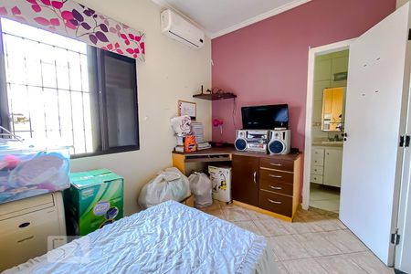 Casa à venda com 152m², 4 quartos e 4 vagasQuarto 03 suite