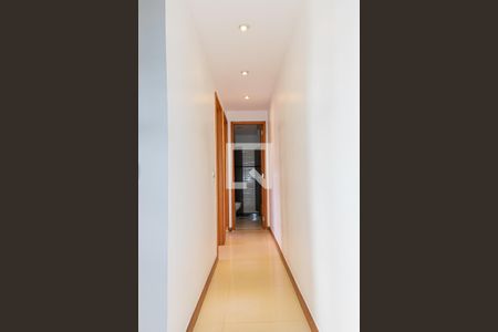 Apartamento à venda com 147m², 3 quartos e 3 vagas Apartamento à venda com 147m², 3 quartos e 3 vagasCorredor